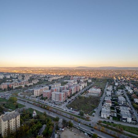 Sunrise Sky Lux Apartment, 33Rd Floor, Pool And Fitness Included Skopje Exterior photo