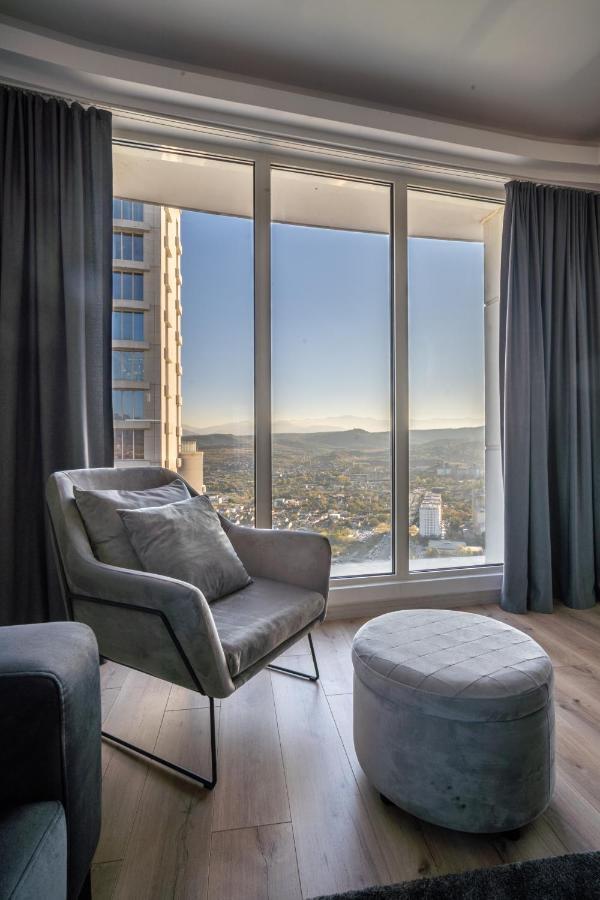 Sunrise Sky Lux Apartment, 33Rd Floor, Pool And Fitness Included Skopje Exterior photo